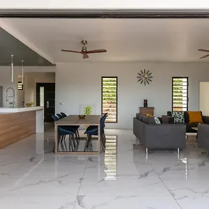 Villa Vini Bora